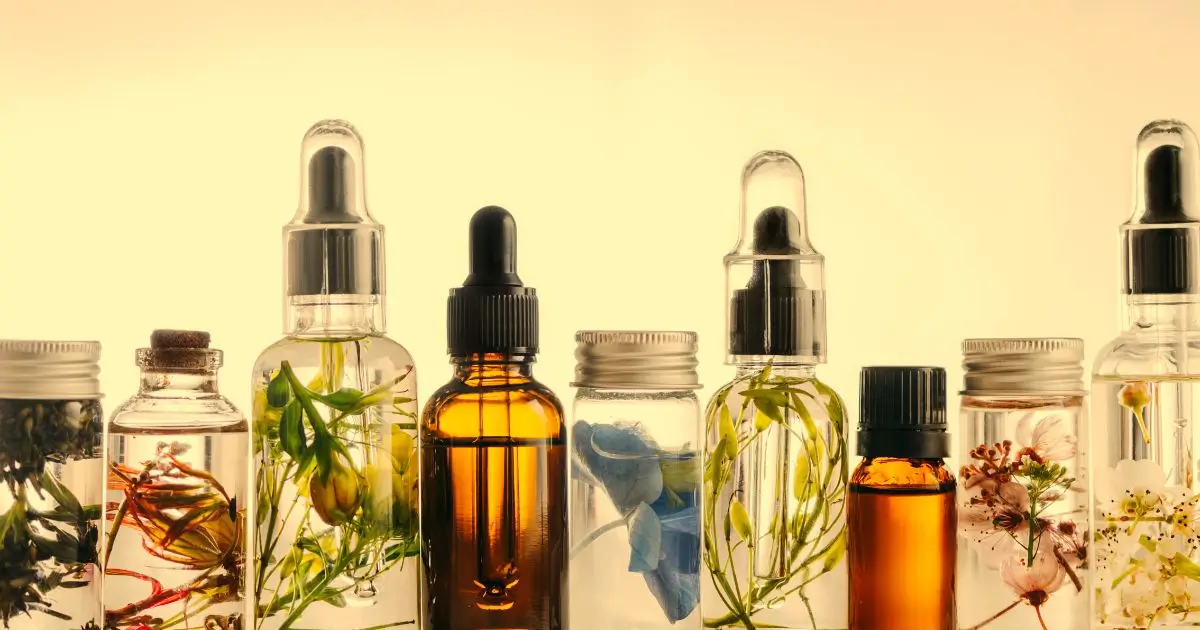 Óleos Essenciais: Transforme Seu Bem-Estar Naturalmente em 2025 1 imagem de oleos essenciais em frascos conta gotas
